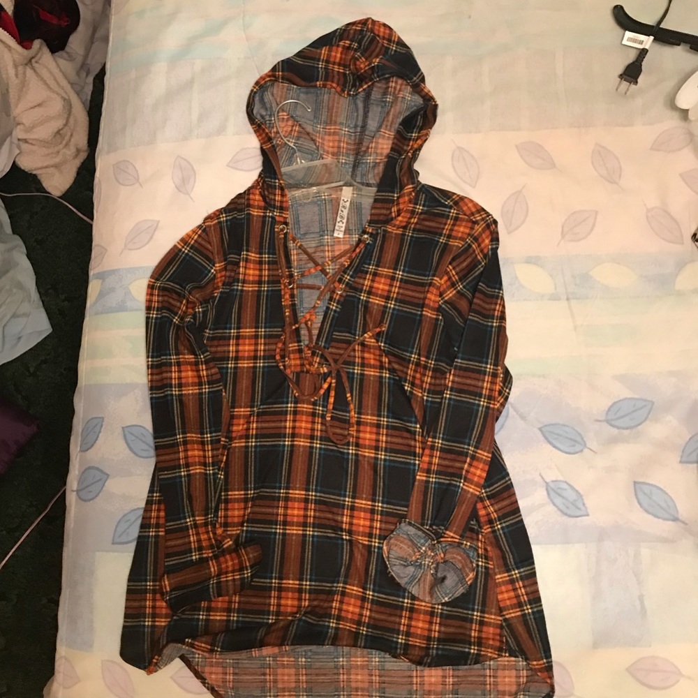 Long sleeve, hooded top!